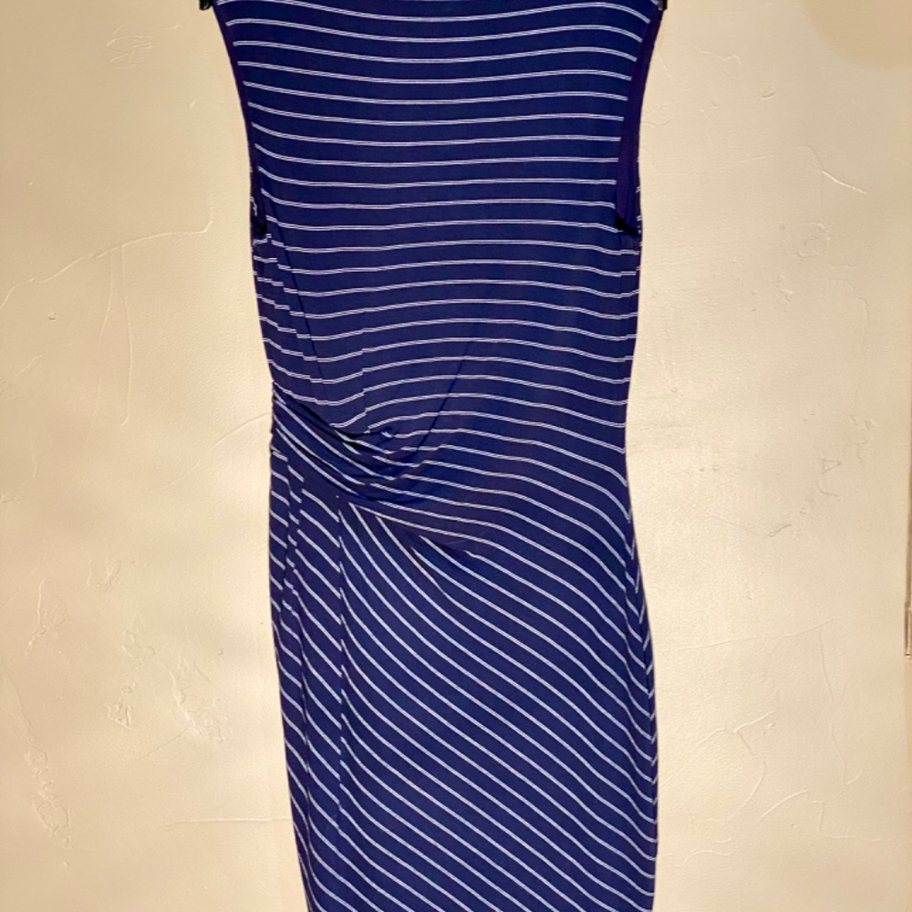 Dress - Picture 4 of 5